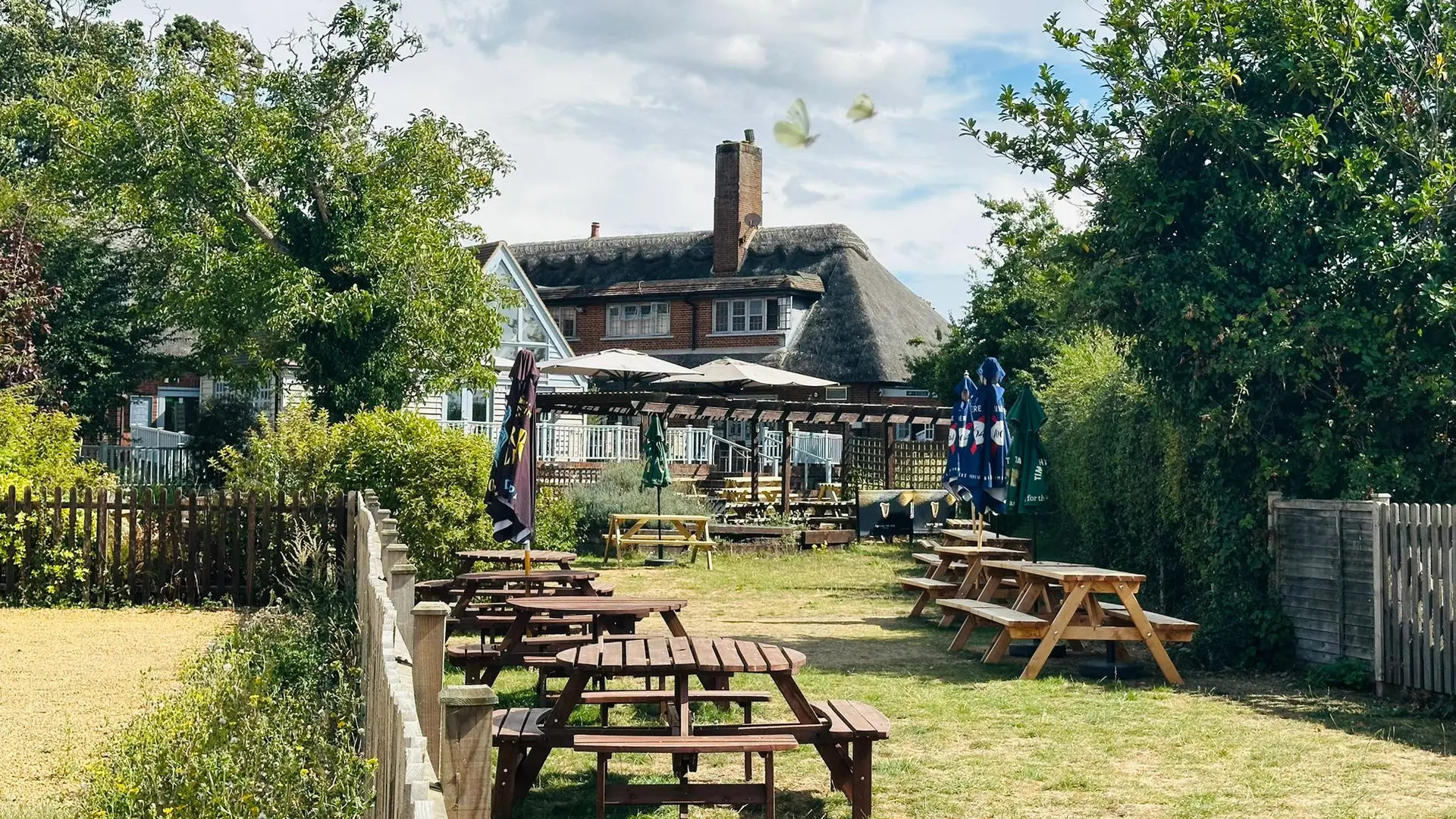 The Old Crown, Girton
